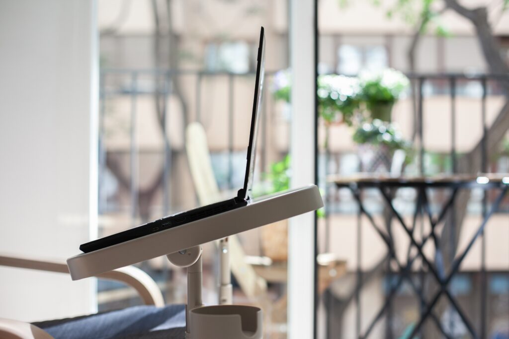 ergonomic desk set up
